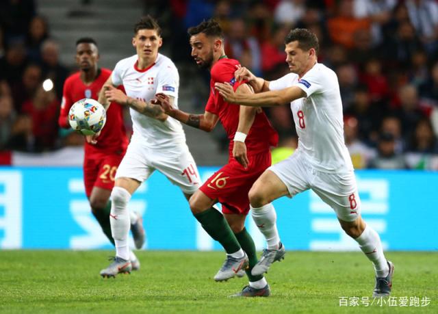 荷兰国家队战术出彩，顺利晋级欧预赛十六强的简单介绍