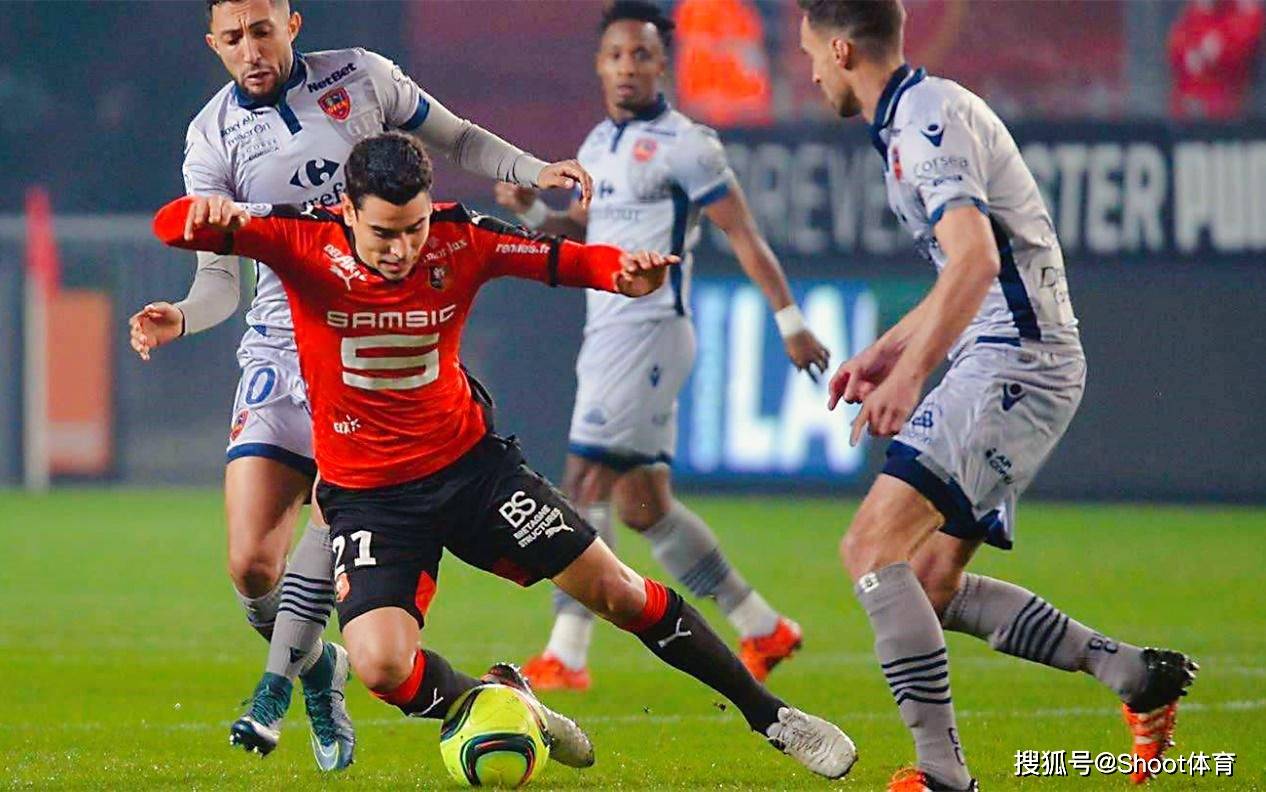 卡昂联赛客场轻取图尔，继续领跑